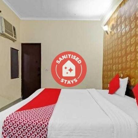 Super Hotel O Global New Delhi Exterior photo