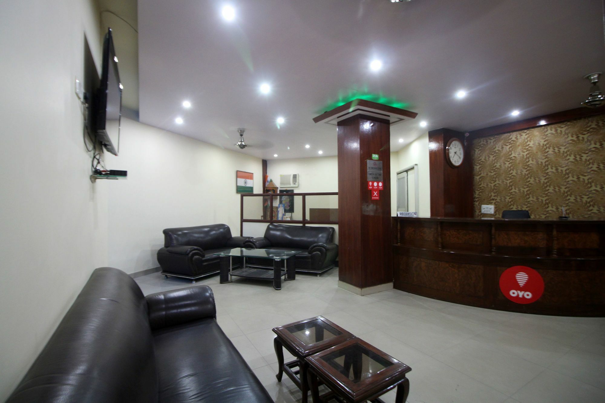 Super Hotel O Global New Delhi Exterior photo